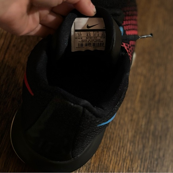 Nike Kyrie Flytrap Black Blue University Red (GS) basketball shoes - Picture 4 of 4